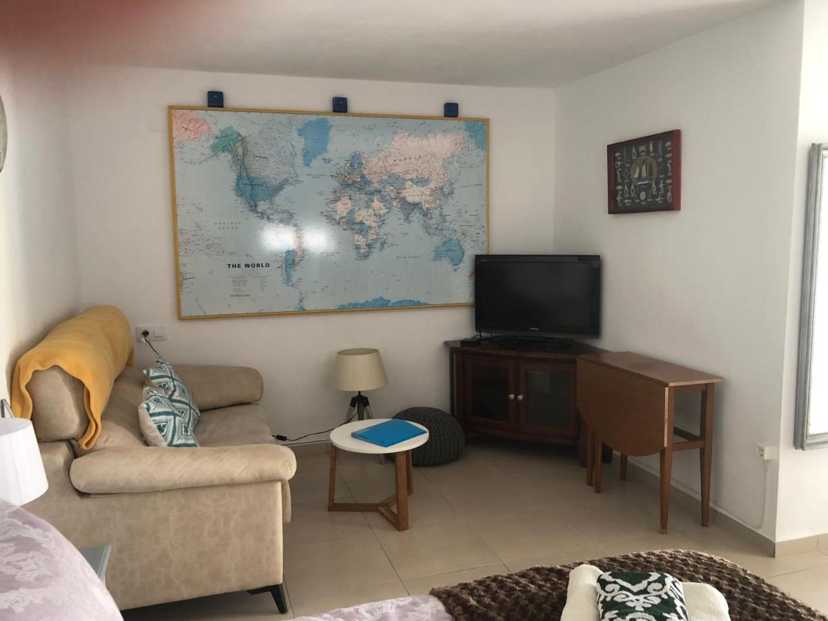 מוריירה Casita Mona - Attractive Studio Apartment 4Kms From The Beach מראה חיצוני תמונה
