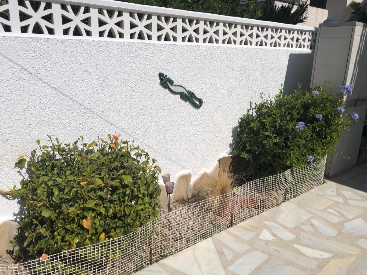 מוריירה Casita Mona - Attractive Studio Apartment 4Kms From The Beach מראה חיצוני תמונה